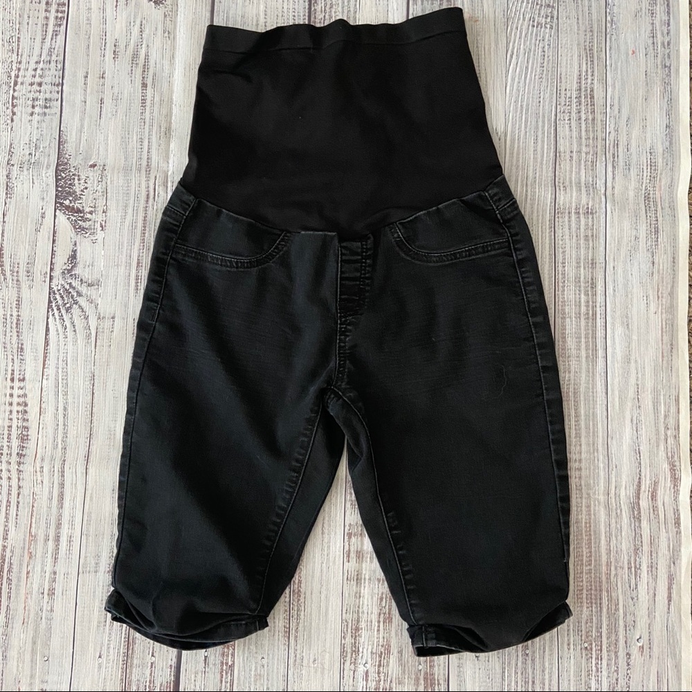 Bellavida Maternity Black Bermuda Shorts. Size Small.